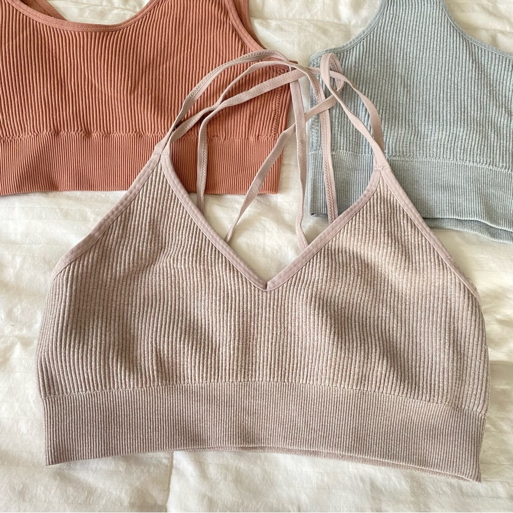 3 AERIE SPORTS BRAS - MEDIUM - Picture 2 of 6